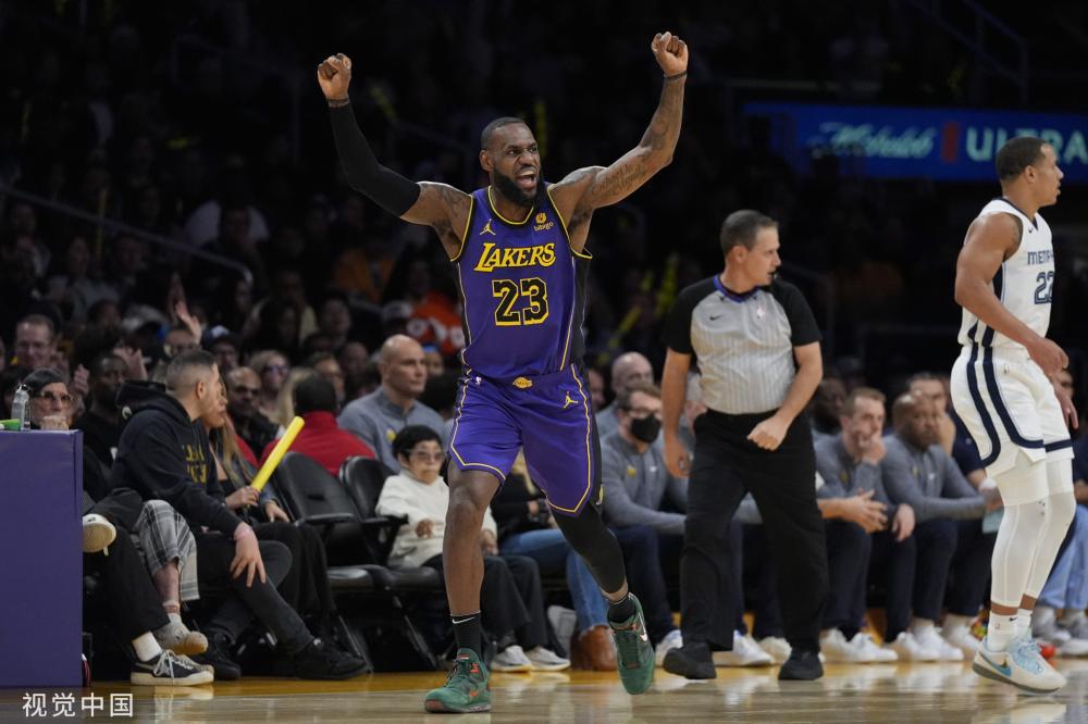 中闪耀的一 中闪耀的一